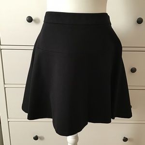 Banana Republic black skirt